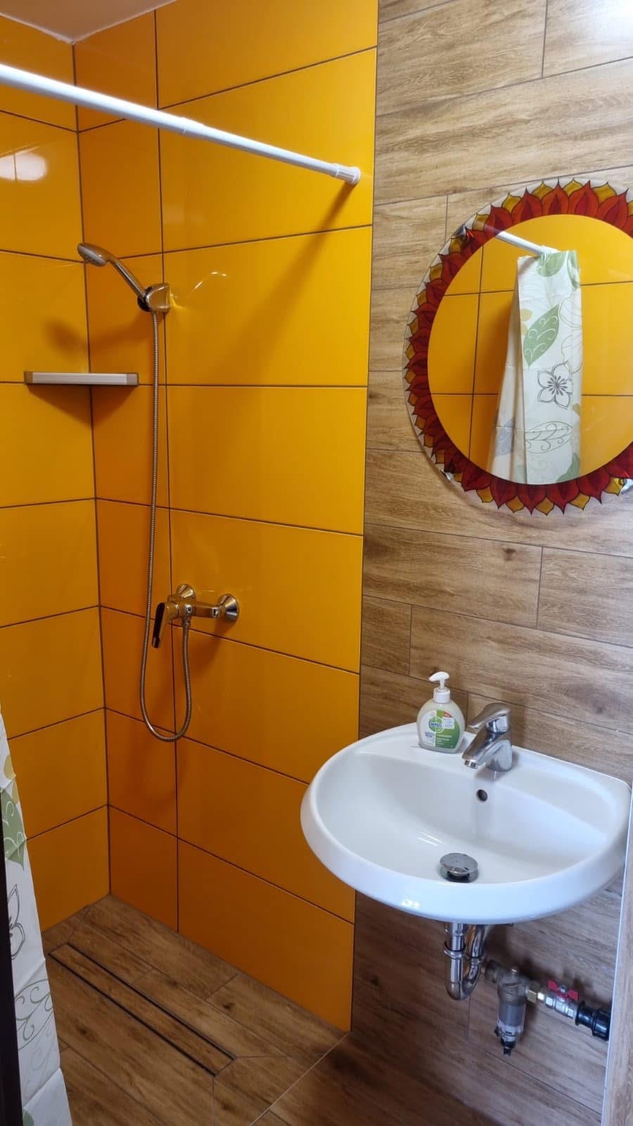 Sárga Apartman – 9. kép